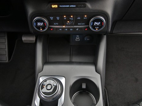  Ford Kuga Titanium X 225PS Plug-in-Hybrid Aut. in Magnetic Grau 