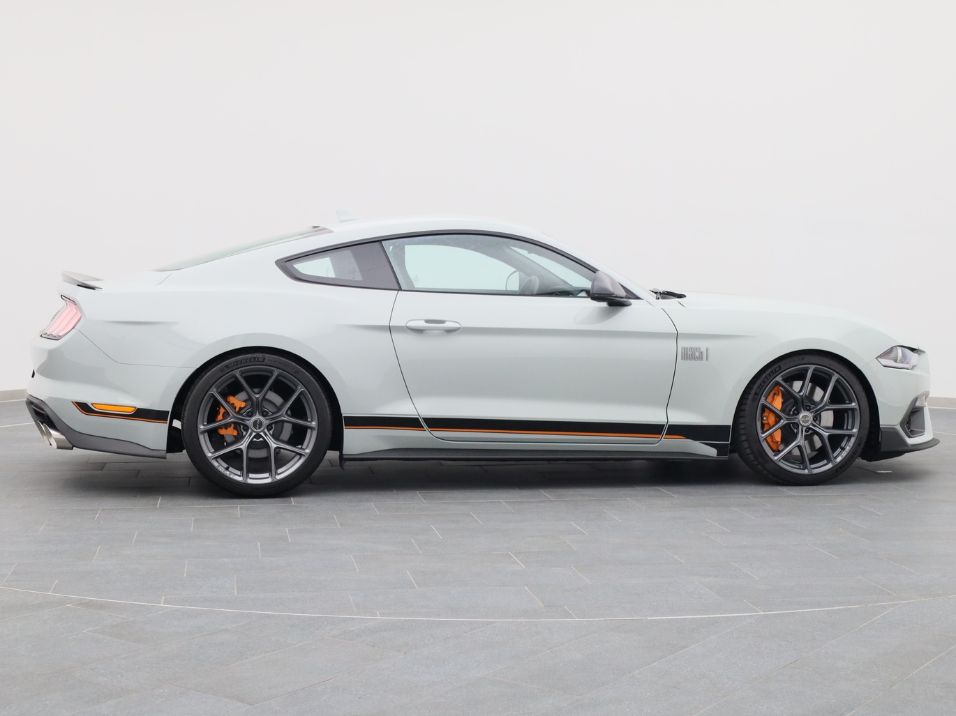  Ford Mustang Customized Mach1 750PS in Fighter Jet Gray 