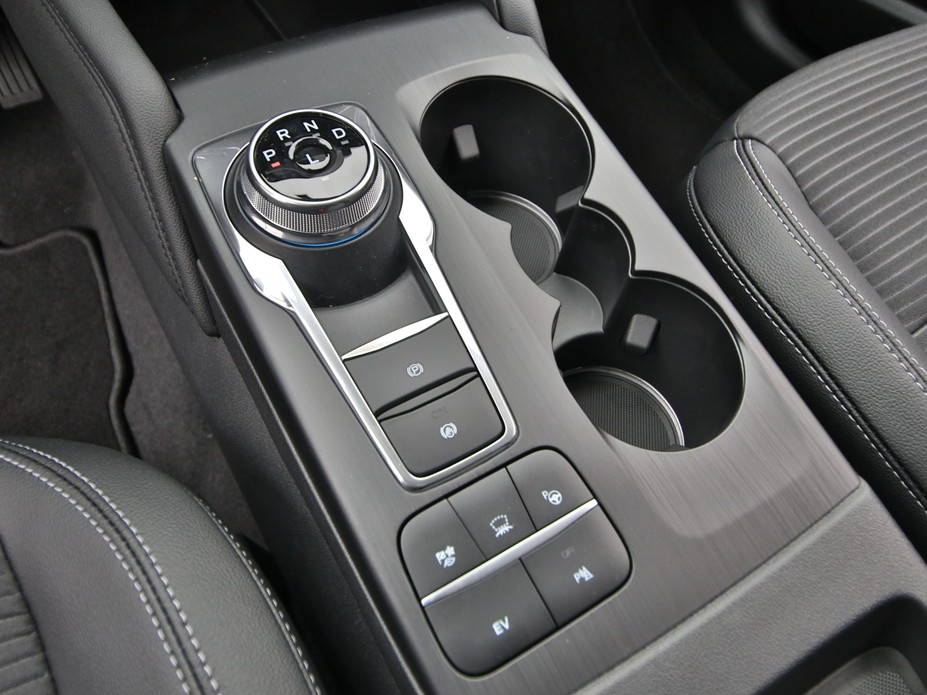  Ford Kuga Titanium X 225PS Plug-in-Hybrid Aut. in Agate Black 
