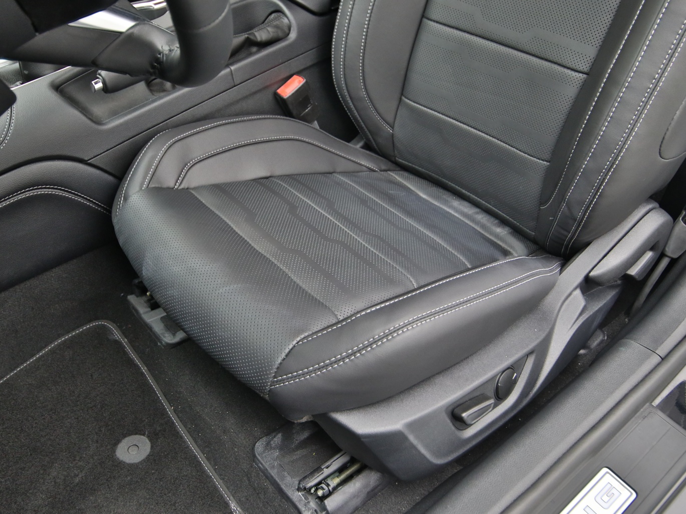  Ford Mustang GT Cabrio V8 450PS / Premium 2 in Iridium Schwarz 