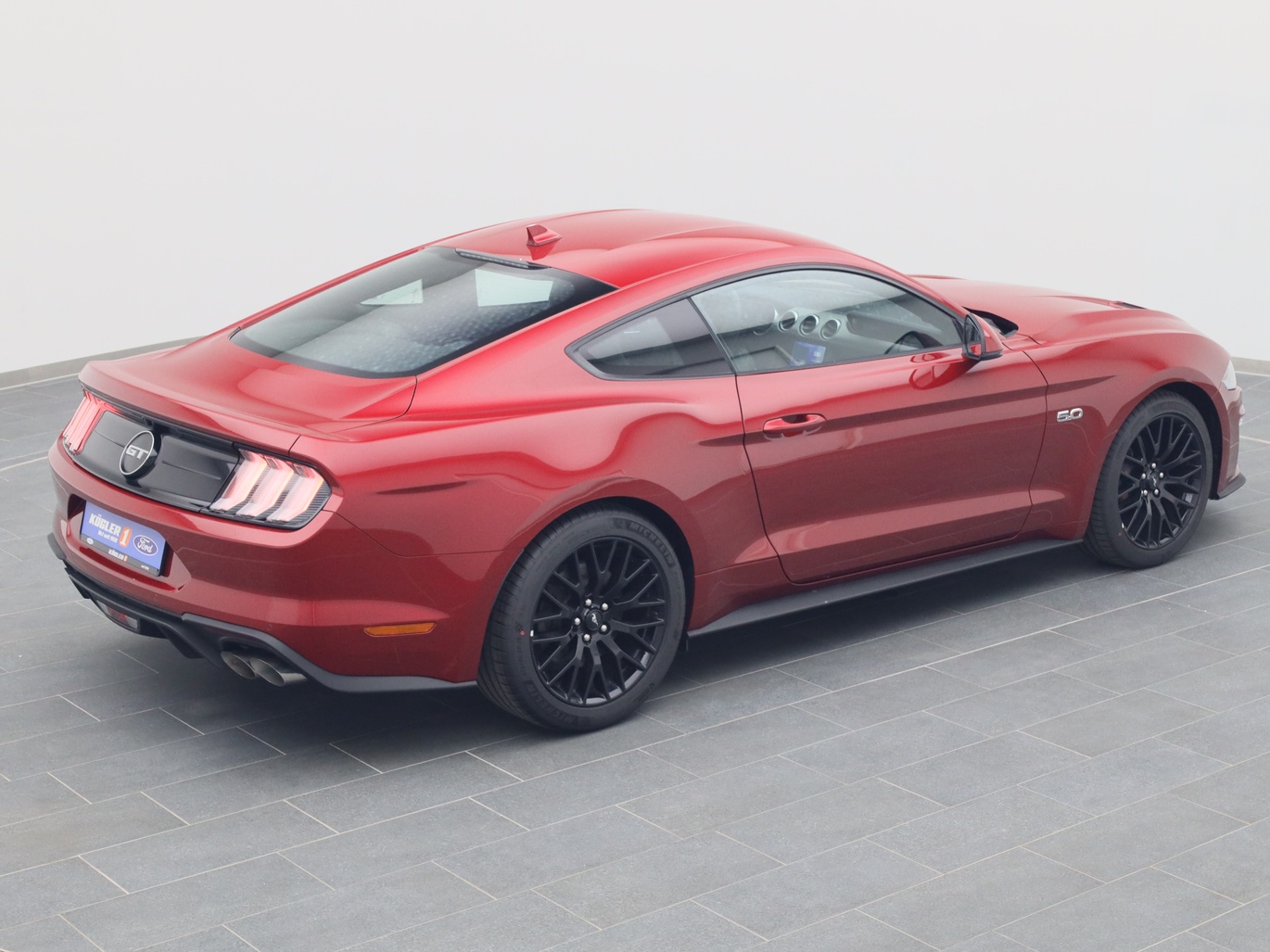  Ford Mustang GT Coupé V8 450PS / Premium 2 / B&O in Lucid Rot 