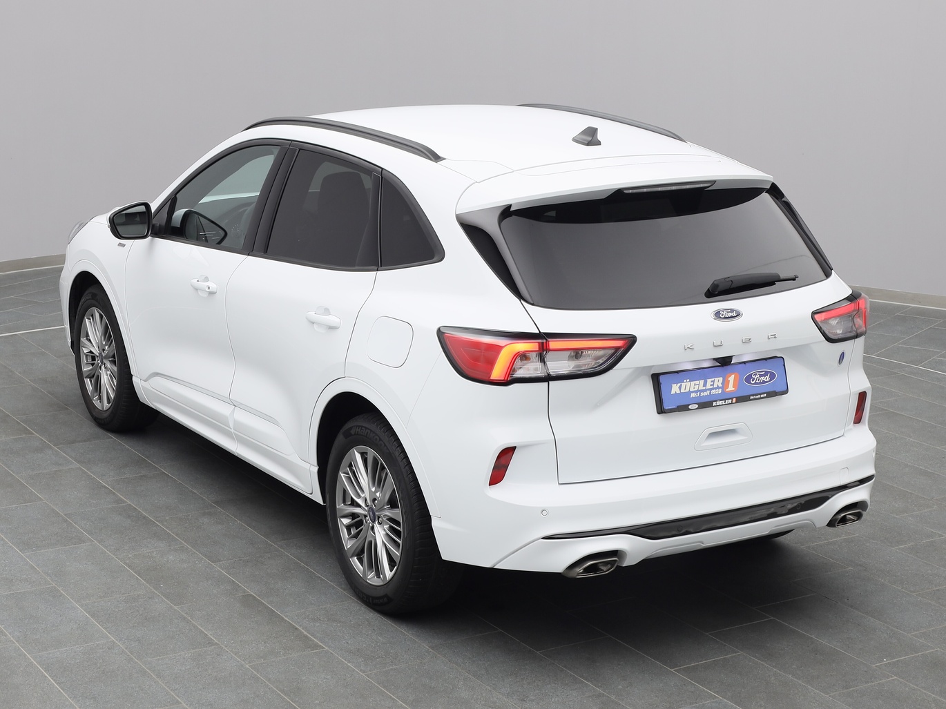  Ford Kuga ST-Line 150PS / Winter-Paket / PDC / Klima in Weiss 