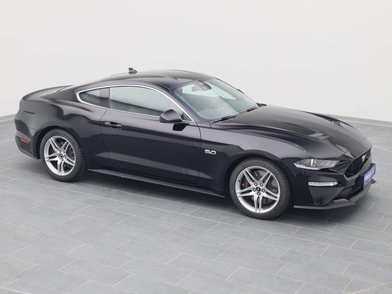  Ford Mustang GT Coupé V8 450PS / Premium 3 / B&O in Iridium Schwarz 