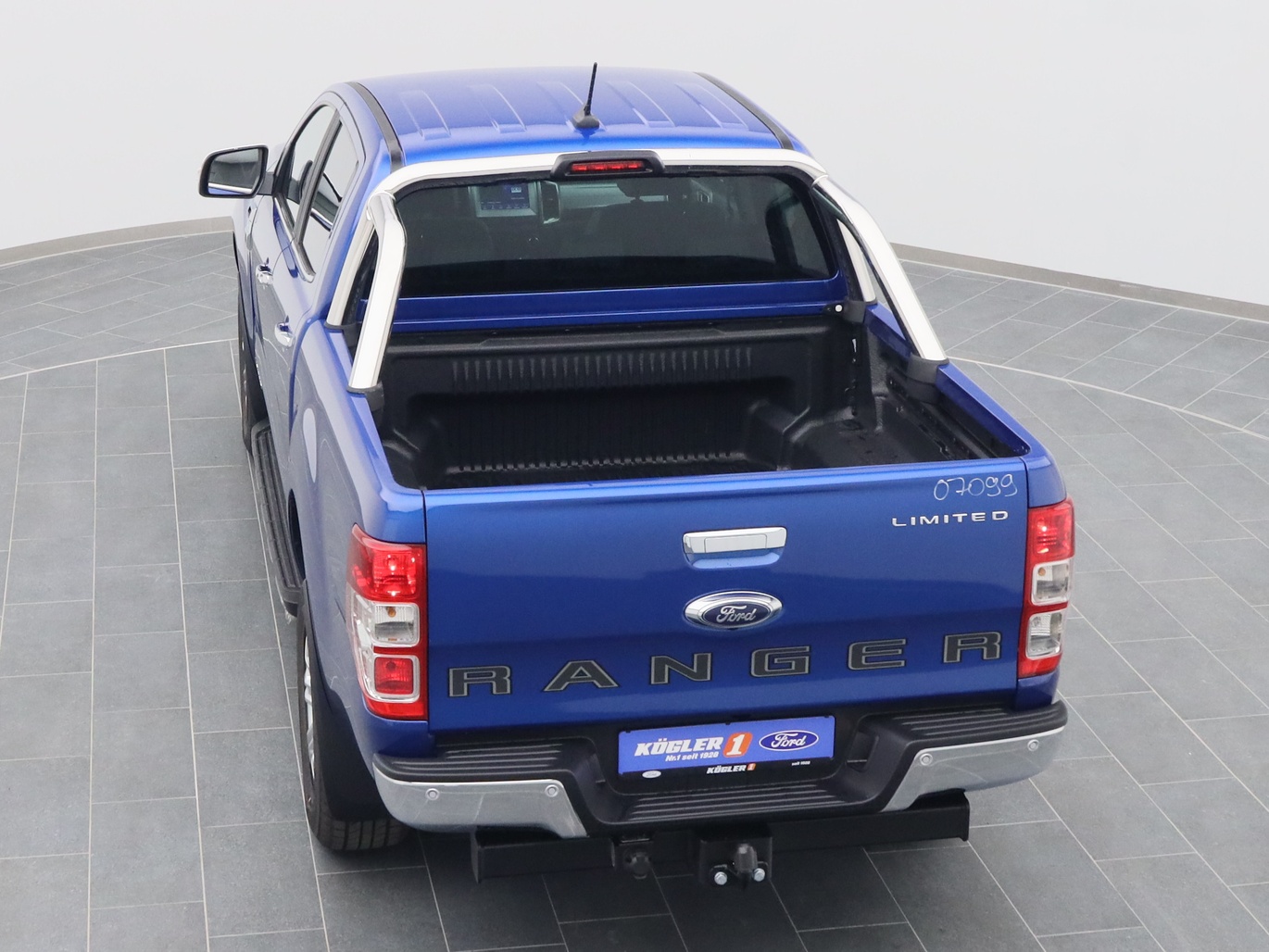  Ford Ranger DoKa Limited 213PS Aut. / AHK / PDC in Saphir Blau 