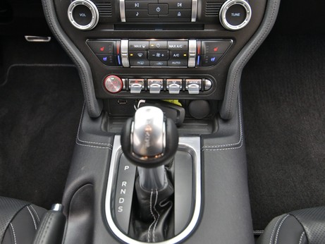  Ford Mustang GT Cabrio V8 450PS Aut. / Premium 2 in Iridium Schwarz 