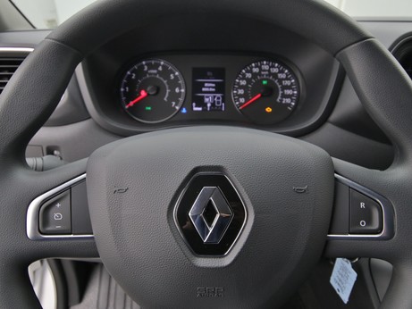  Renault Master Pferdetransporter Jach Exklusiv 180PS Aut in Silber 
