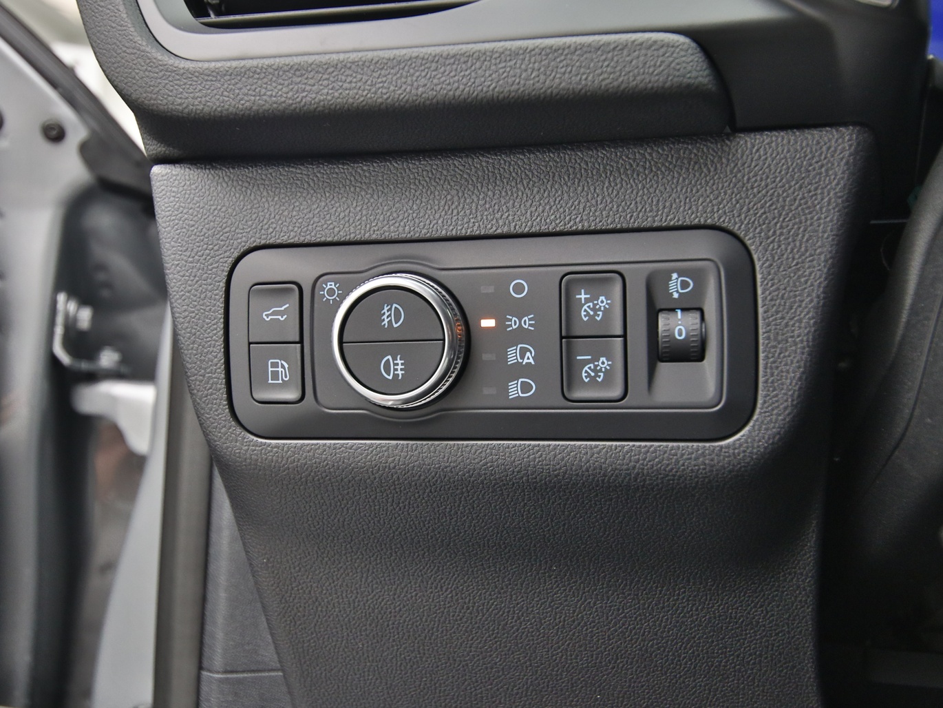  Ford Kuga Titanium X 225PS Plug-in-Hybrid Aut. in Solarsilber 