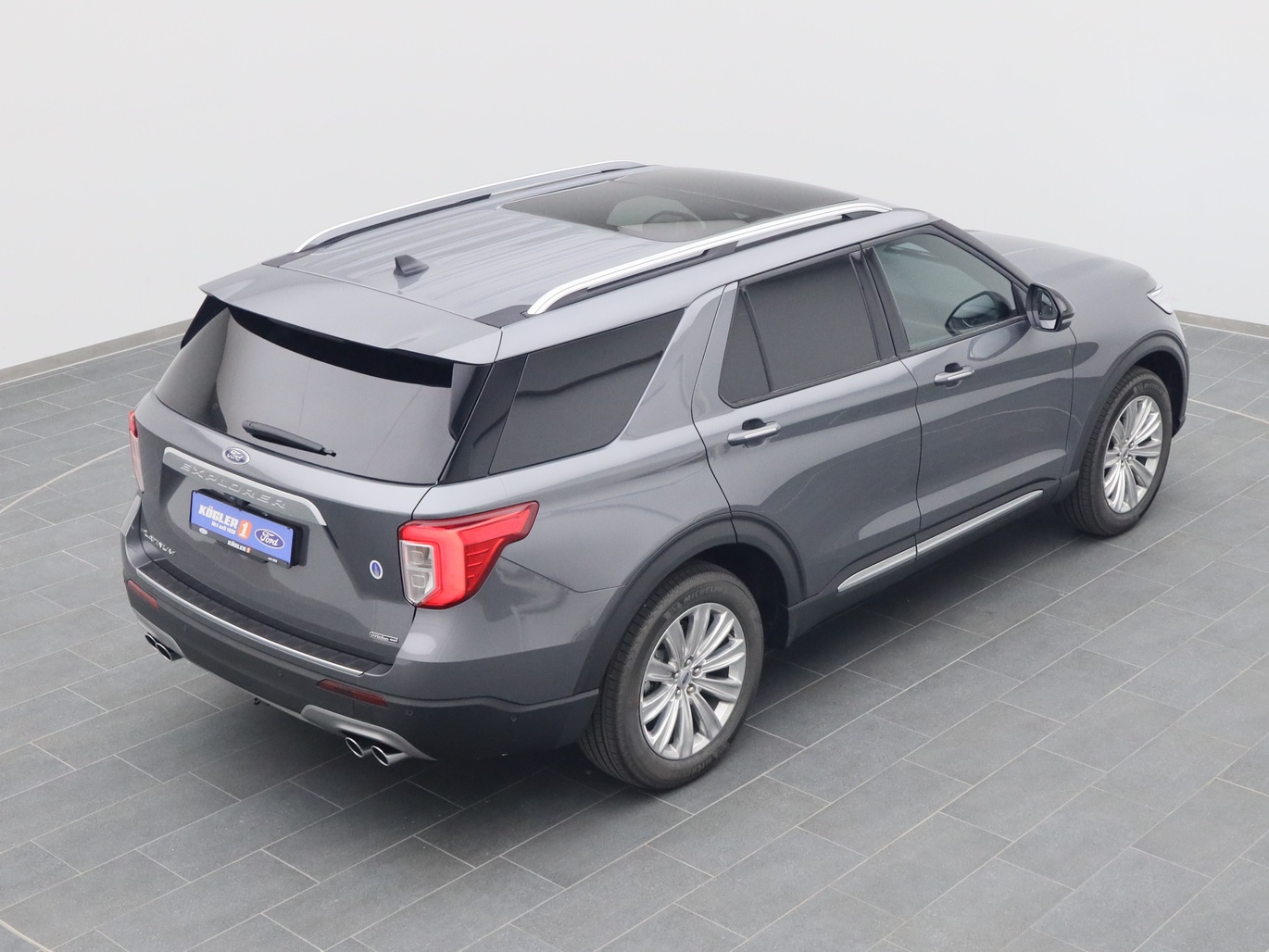  Ford Explorer Platinum 457PS Plug-in-Hybrid / AHK in Carbonized Gray 