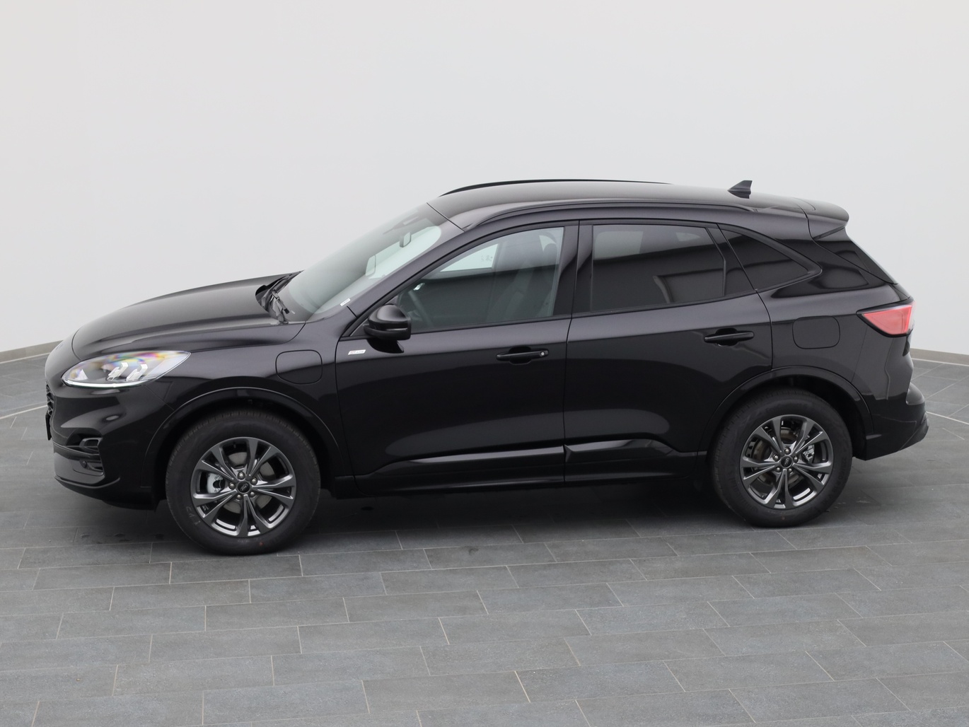  Ford Kuga ST-Line 225PS Plug-in-Hybrid Aut. in Agate Black 