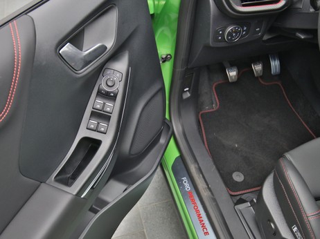  Ford Puma ST X 200PS / Fahrerassistenz-P.2 in Mean Green 