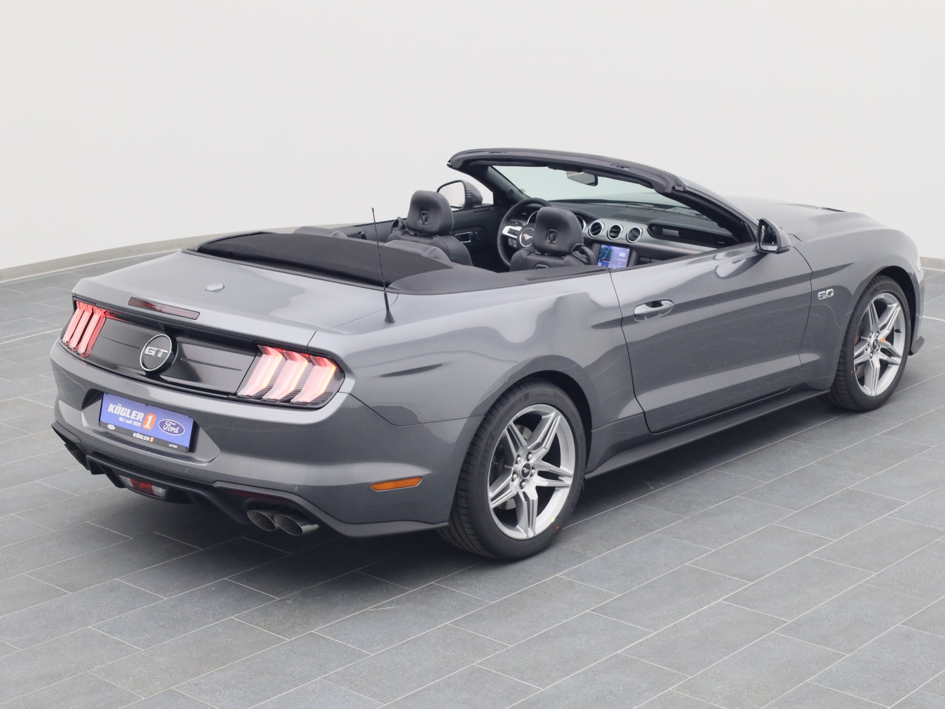  Ford Mustang GT Cabrio V8 450PS / Premium 4 in Carbonized Gray 