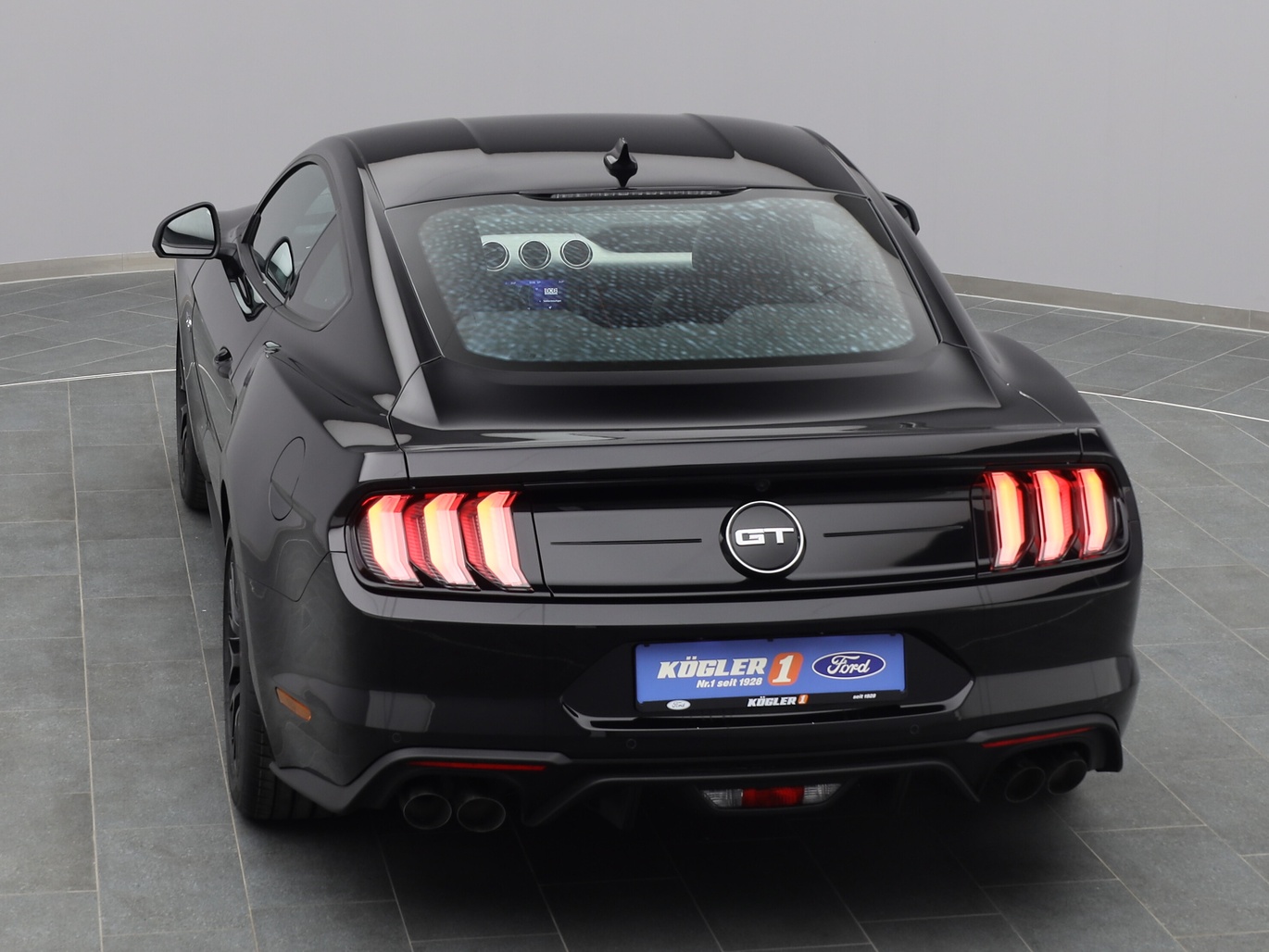  Ford Mustang GT Coupé V8 450PS Aut. / Premium 2 in Iridium Schwarz 