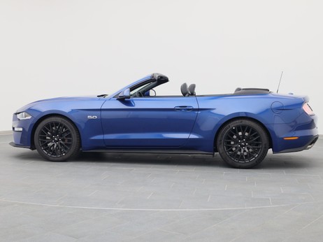  Ford Mustang GT Cabrio V8 450PS / Premium 2 / Magne in Atlas Blau von Links