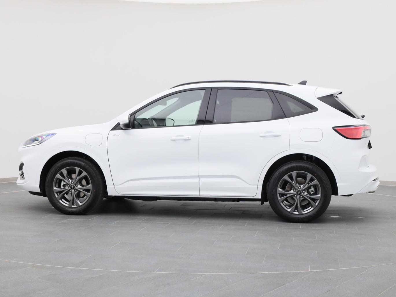  Ford Kuga ST-Line X 225PS Plug-in-Hybrid Aut. in Weiss von Links