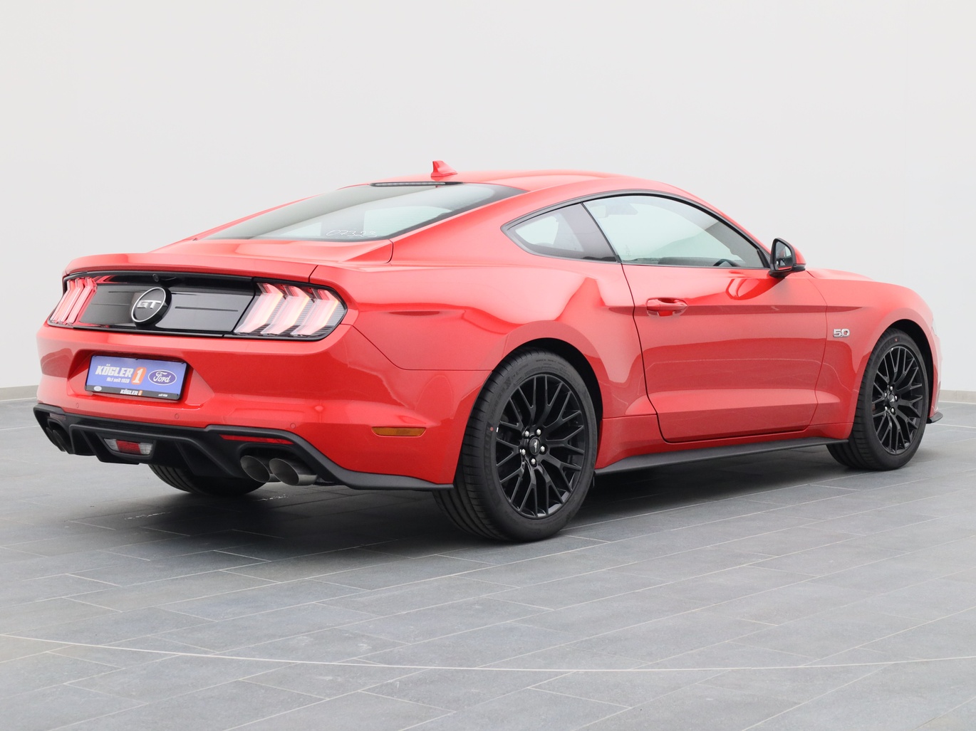  Ford Mustang GT Coupé V8 450PS Aut / Premium 2 in Race-rot 