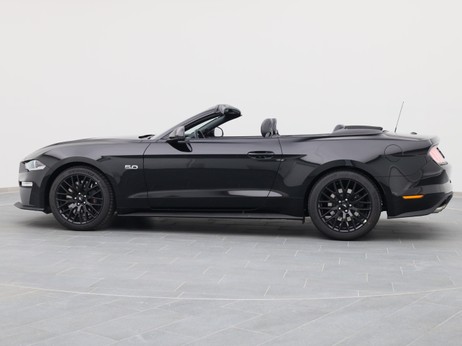  Ford Mustang GT Cabrio V8 450PS Aut. / Premium 2 in Iridium Schwarz von Links