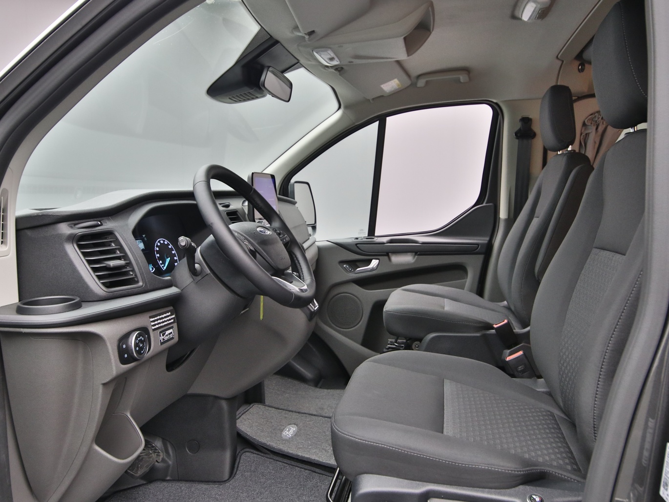  Ford Transit Nugget Aufstelldach 130PS Aut. in Magnetic Grau 