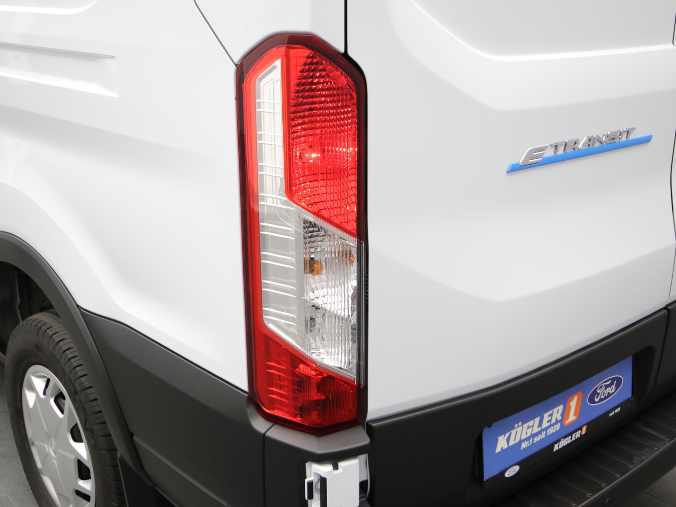  Ford E-Transit Kasten 350 L3 Trend Pro Power in Weiss 