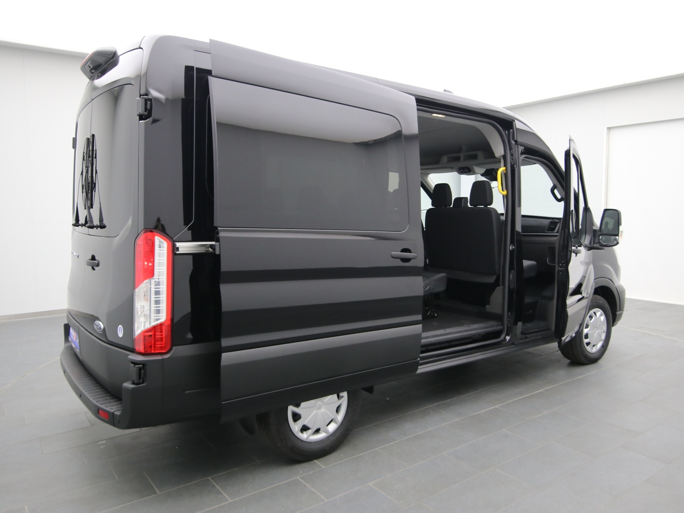  Ford Transit Kombi 350 L2H2 Trend 150PS / Klima in Agate Black 