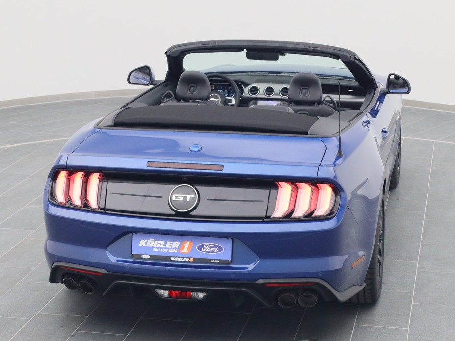  Ford Mustang GT Cabrio V8 450PS / Premium 2 / B&O in Atlas Blau 