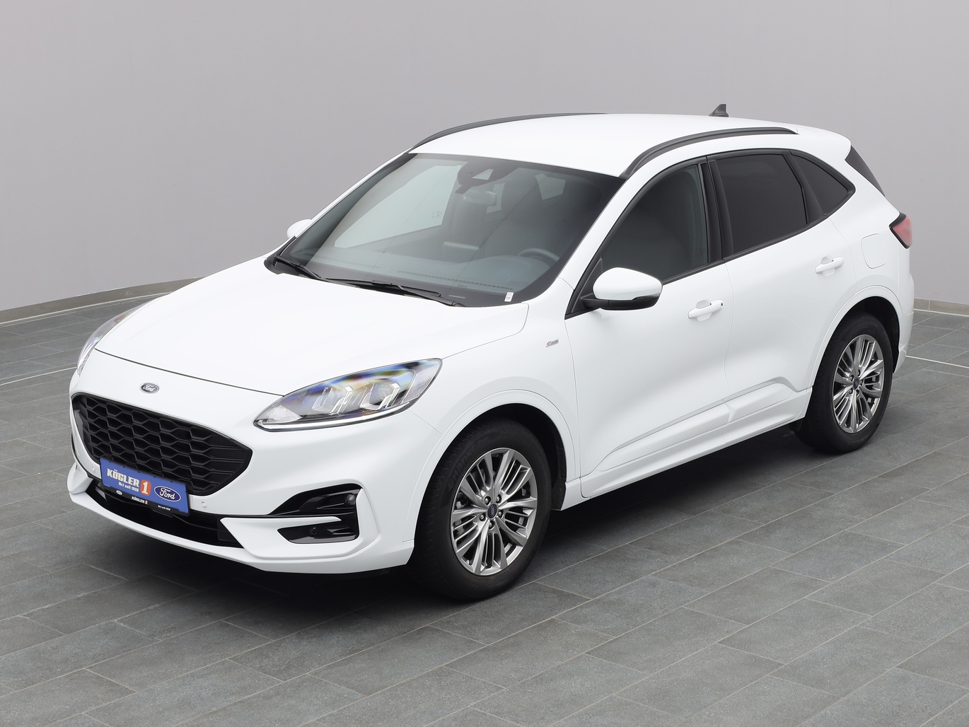  Ford Kuga ST-Line 150PS / Winter-Paket / PDC / Klima in Weiss 