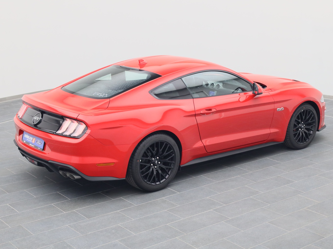  Ford Mustang GT Coupé V8 450PS Aut / Premium 2 in Race-rot 