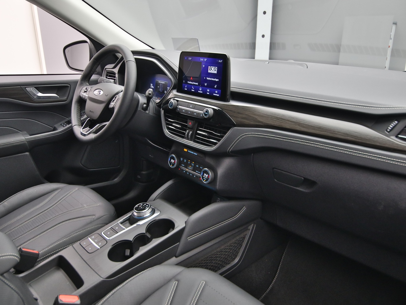  Ford Kuga Vignale 225PS Plug-in-Hybrid Aut. in Magnetic Grau 